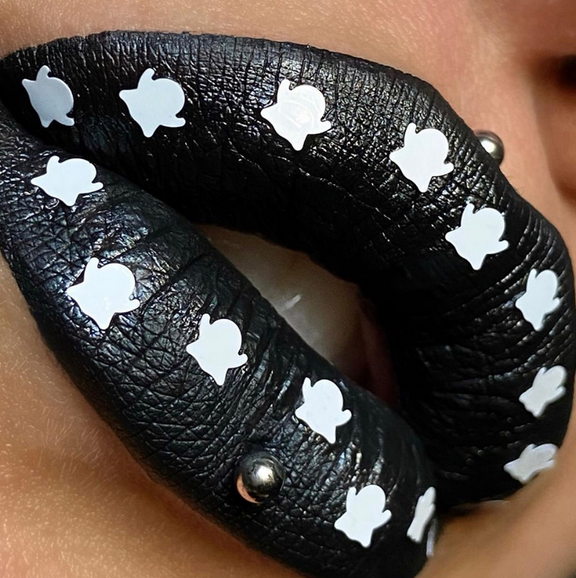 BOO! (Glitter Decor)